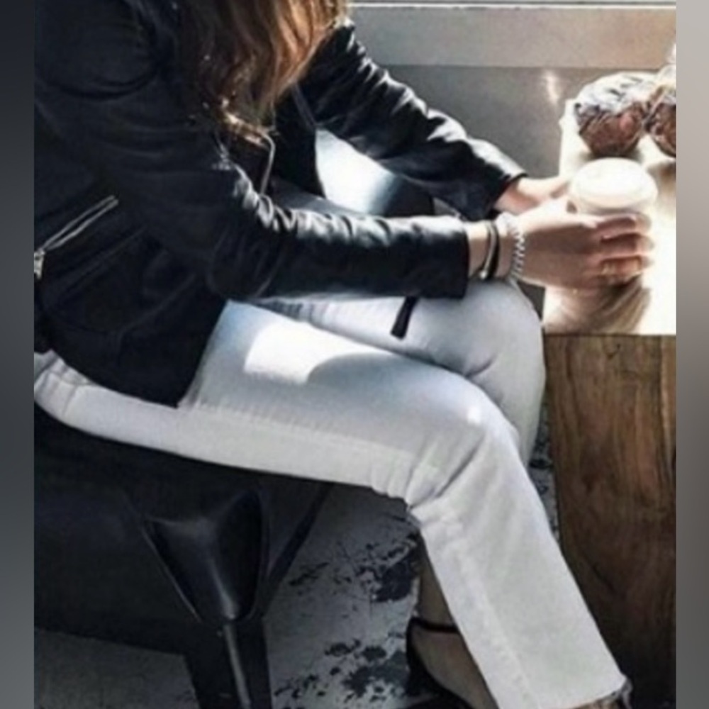 EUC AMO Chloe Crop Release Hem Jeans In White Sand Straight Leg